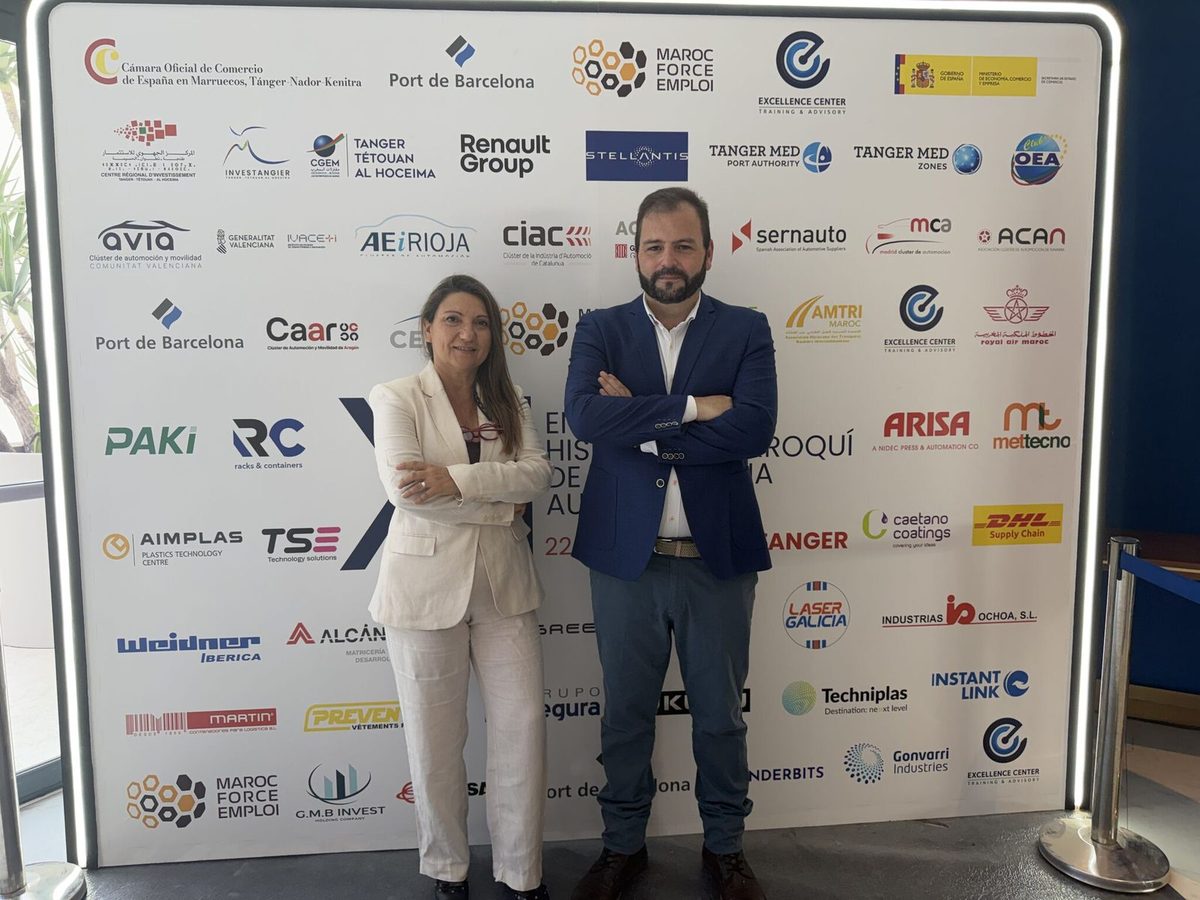 José Palacios y Belén Gamón Bochons, socios de INSQUA, en el Encuentro Hispano-Marroquí de la Industria de Automoción, en Tánger